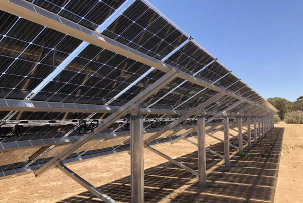 雙面太陽(yáng)能電池板有什么優(yōu)勢(shì)？發(fā)電效率提升多少？